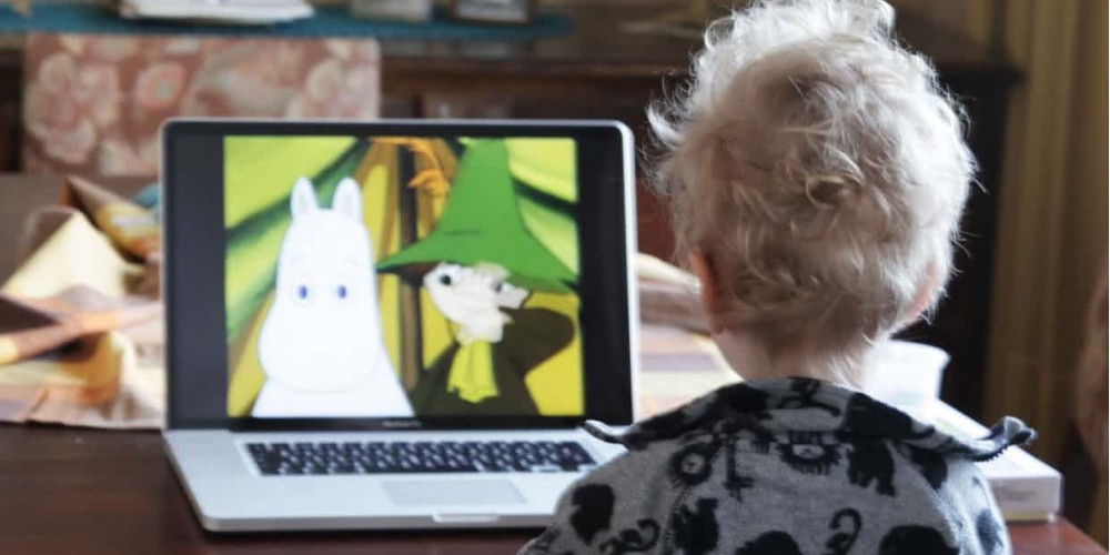 Uk Fights Childhood Obesity Through Banning Junk Food TV Ads During The Day